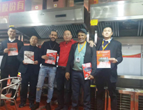 四川優(yōu)佰特廚房設(shè)備公司廣州25屆廚房設(shè)備展獲得圓滿(mǎn)成功，第九代廚房油煙凈化一體機(jī)現(xiàn)場(chǎng)獲得不少訂單!